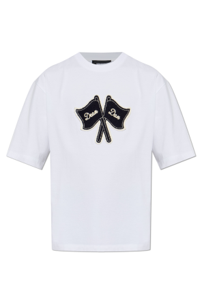 T-shirt z naszywką