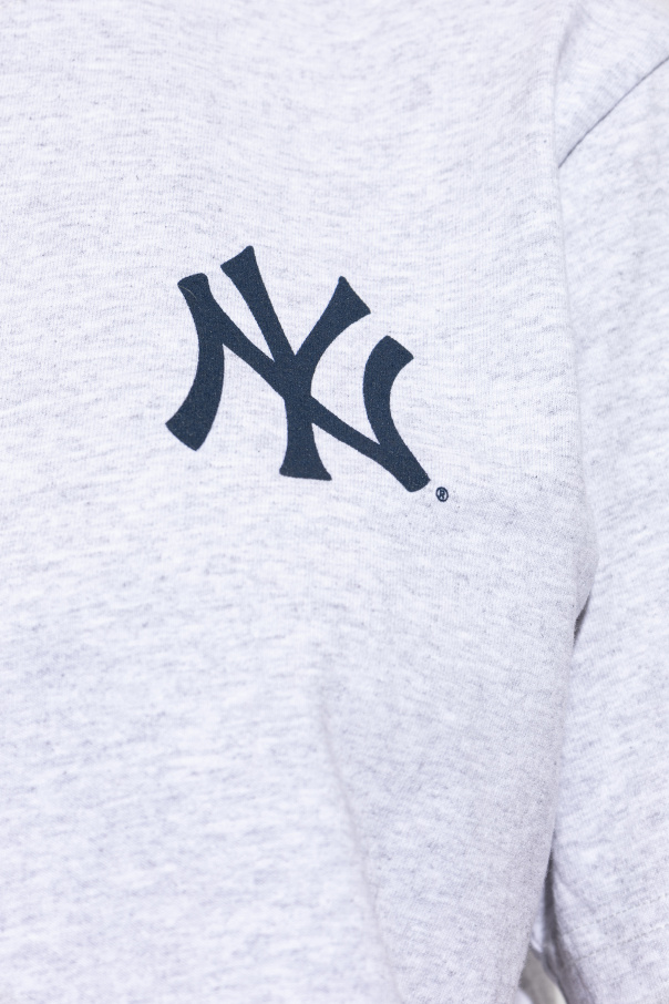Sporty & Rich Camiseta de la colección `Yankees Serif Crewneck`