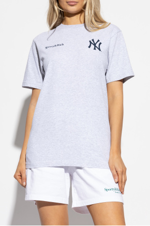 Sporty & Rich Camiseta de la colección `Yankees Serif Crewneck`