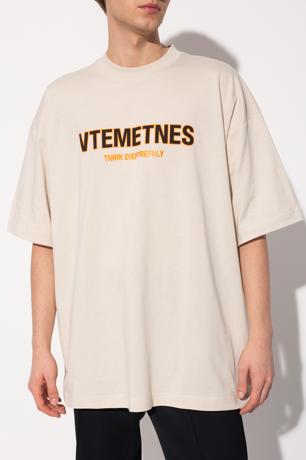 VETEMENTS T-shirt with logo