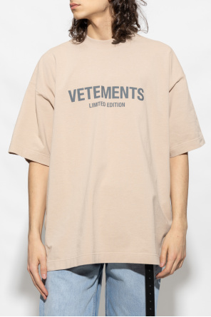 VETEMENTS coy carp-print boxy T-shirt