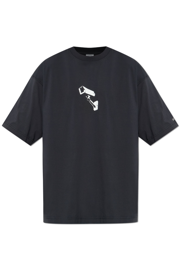T-shirt with print od VETEMENTS