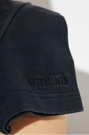 VETEMENTS Cropped t-shirt with embroidered logo