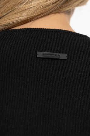 Fear Of God Essentials Top i dopasowanym kroju