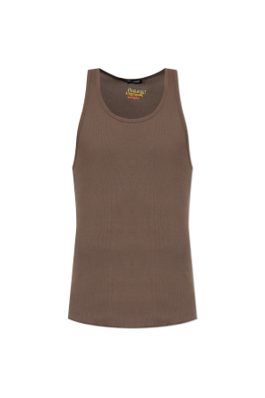 Sleeveless T-shirt