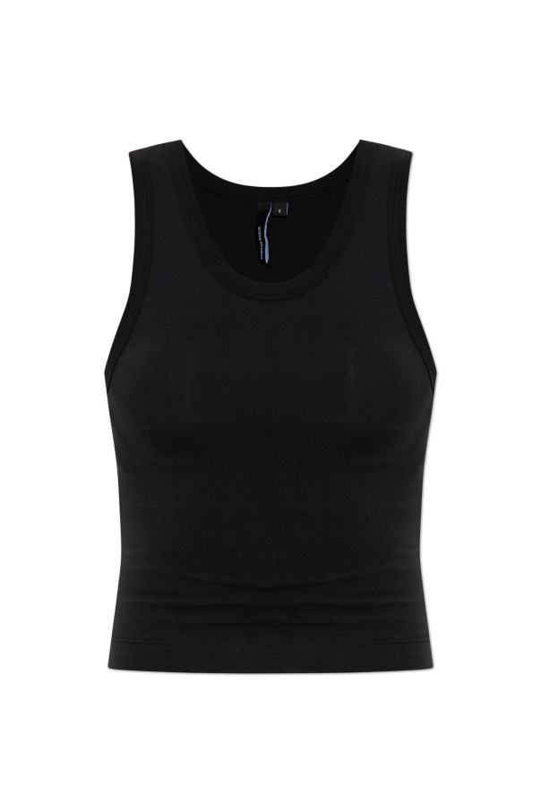 Top 'Cropped' od ENTIRE STUDIOS