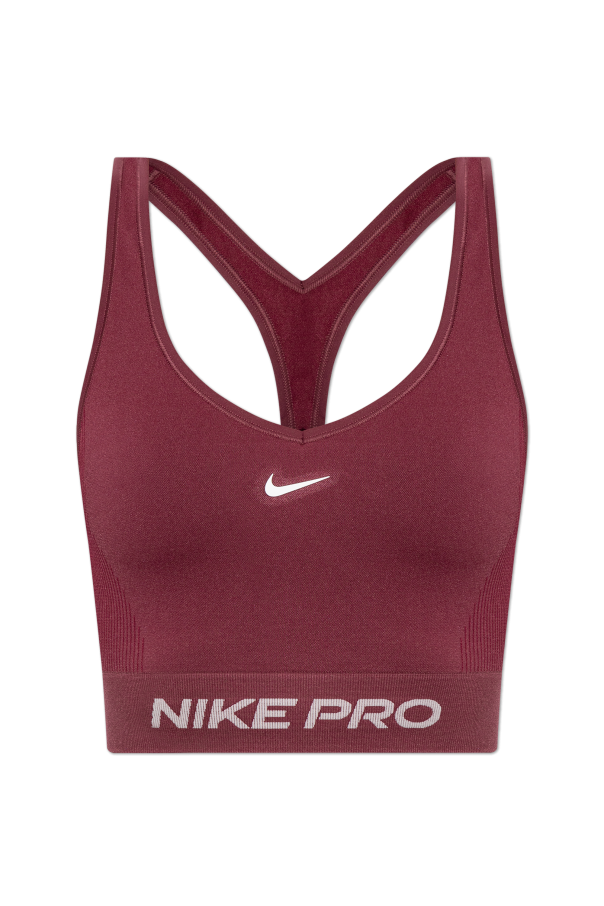 Sports top with logo od Nike