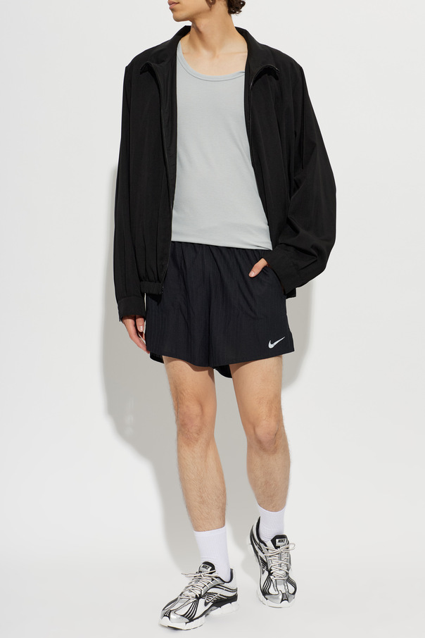 Nike Rebrovaný top s nášivkou s logom