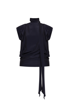 Top o asymetrycznym kroju