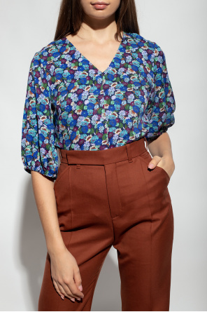 Choose your favourite model for autumn that will accentuate any look Top with floral motif