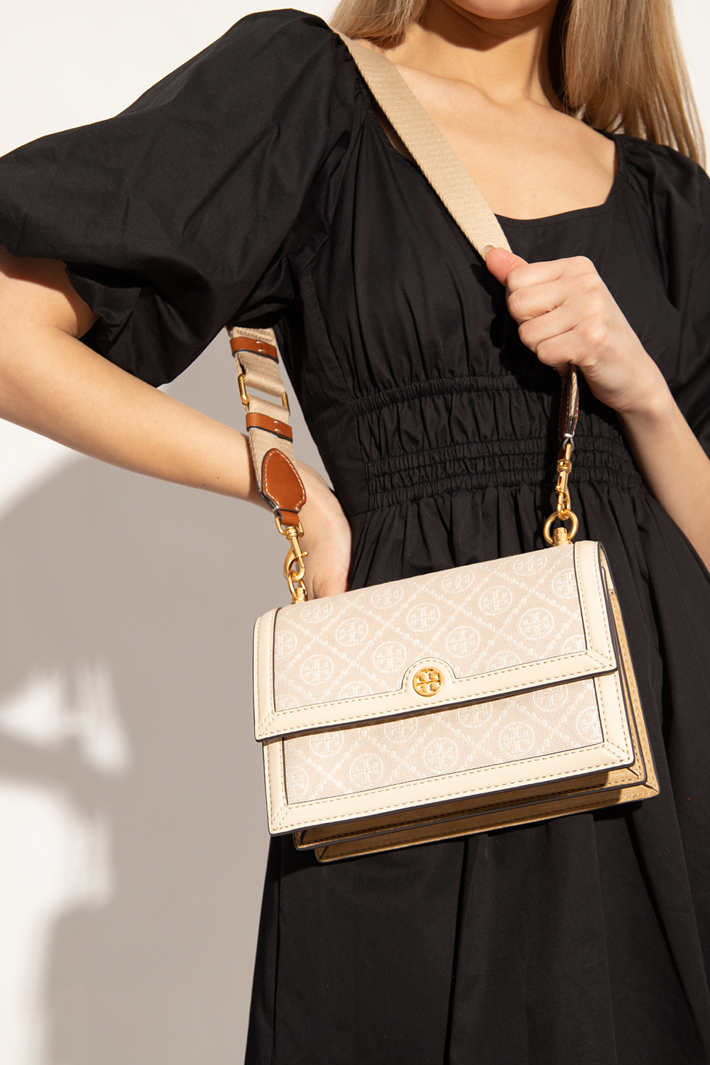 TORY BURCH INTRODUCES THE NEW T MONOGRAM - Time International
