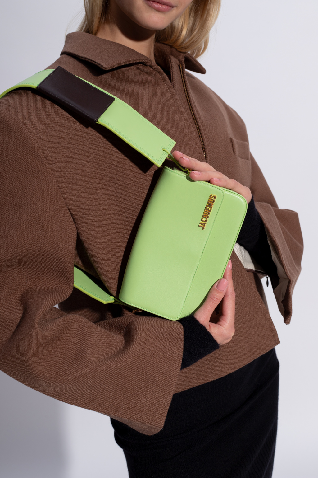 Jacquemus ‘Le Carinu’ hand bag