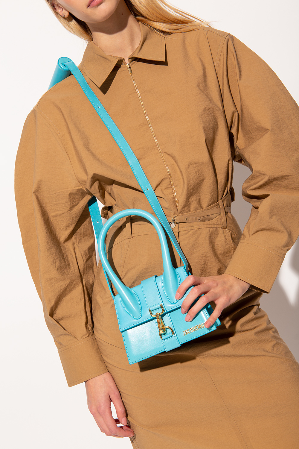 Jacquemus ‘Le Chiquito Montagne Moyen’ shoulder bag