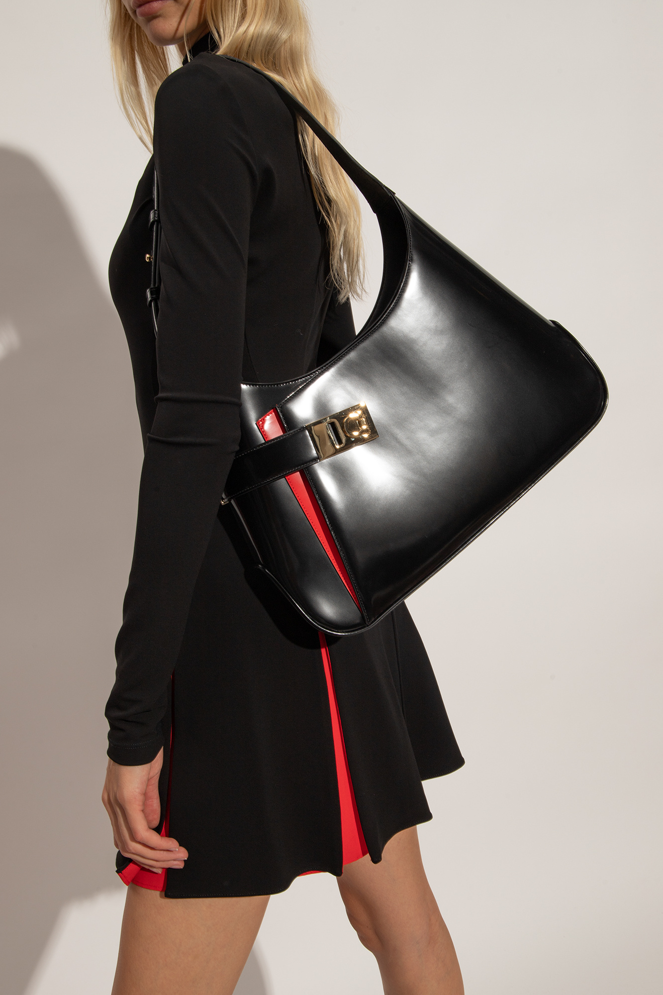 Shop Louis Quatorze Street Style Leather Elegant Style Shoulder Bags by  K-ARCHE