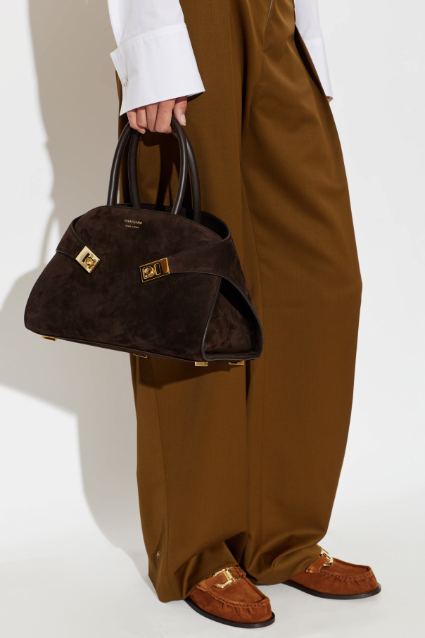 FERRAGAMO Zamatová taška „Hug“