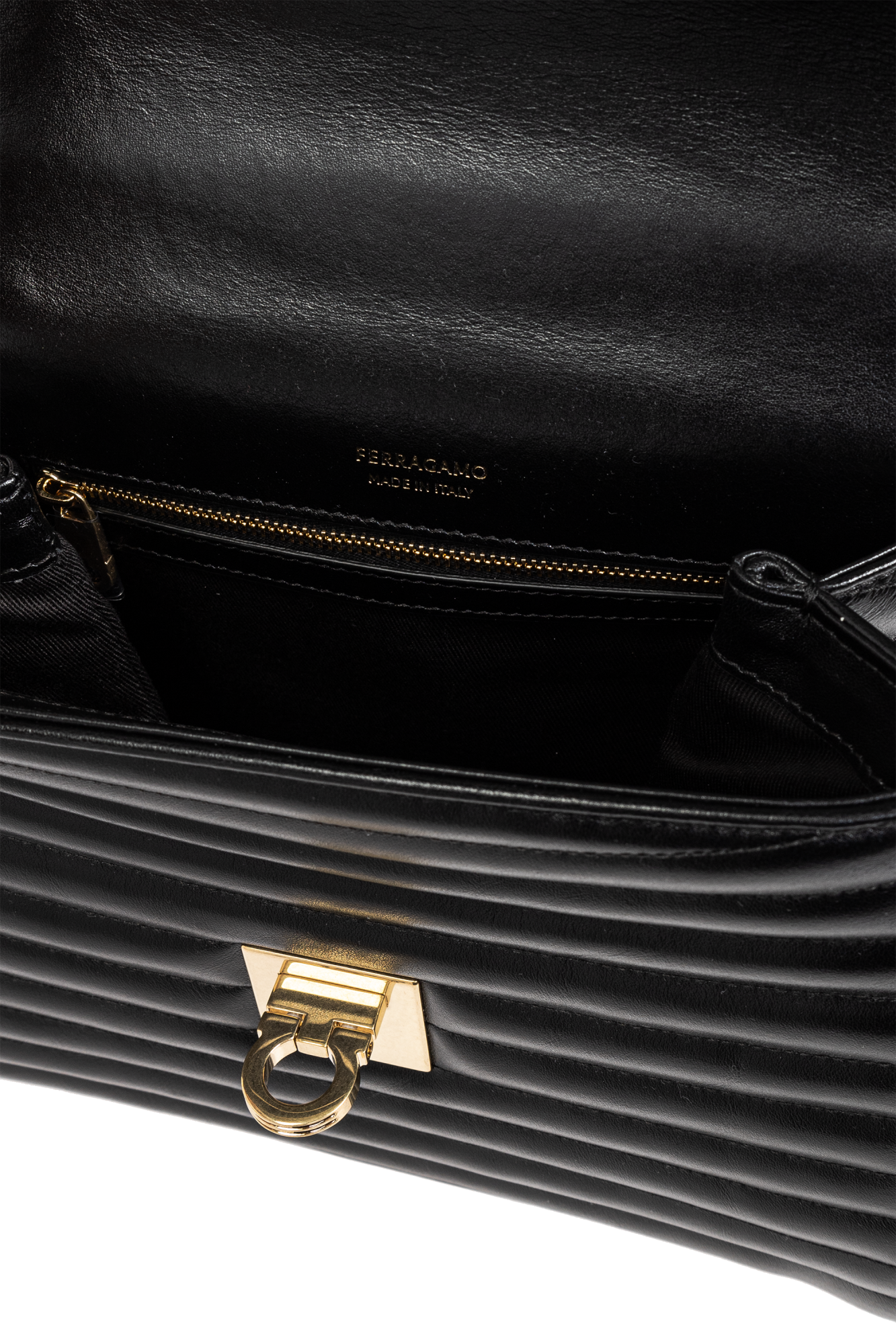 FERRAGAMO Quilted shoulder bag