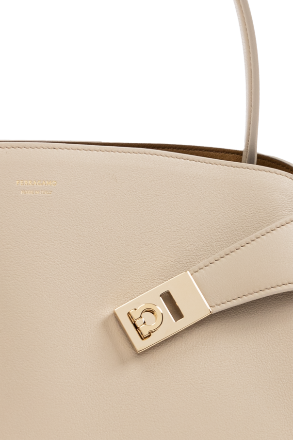 FERRAGAMO Schultertasche Hug