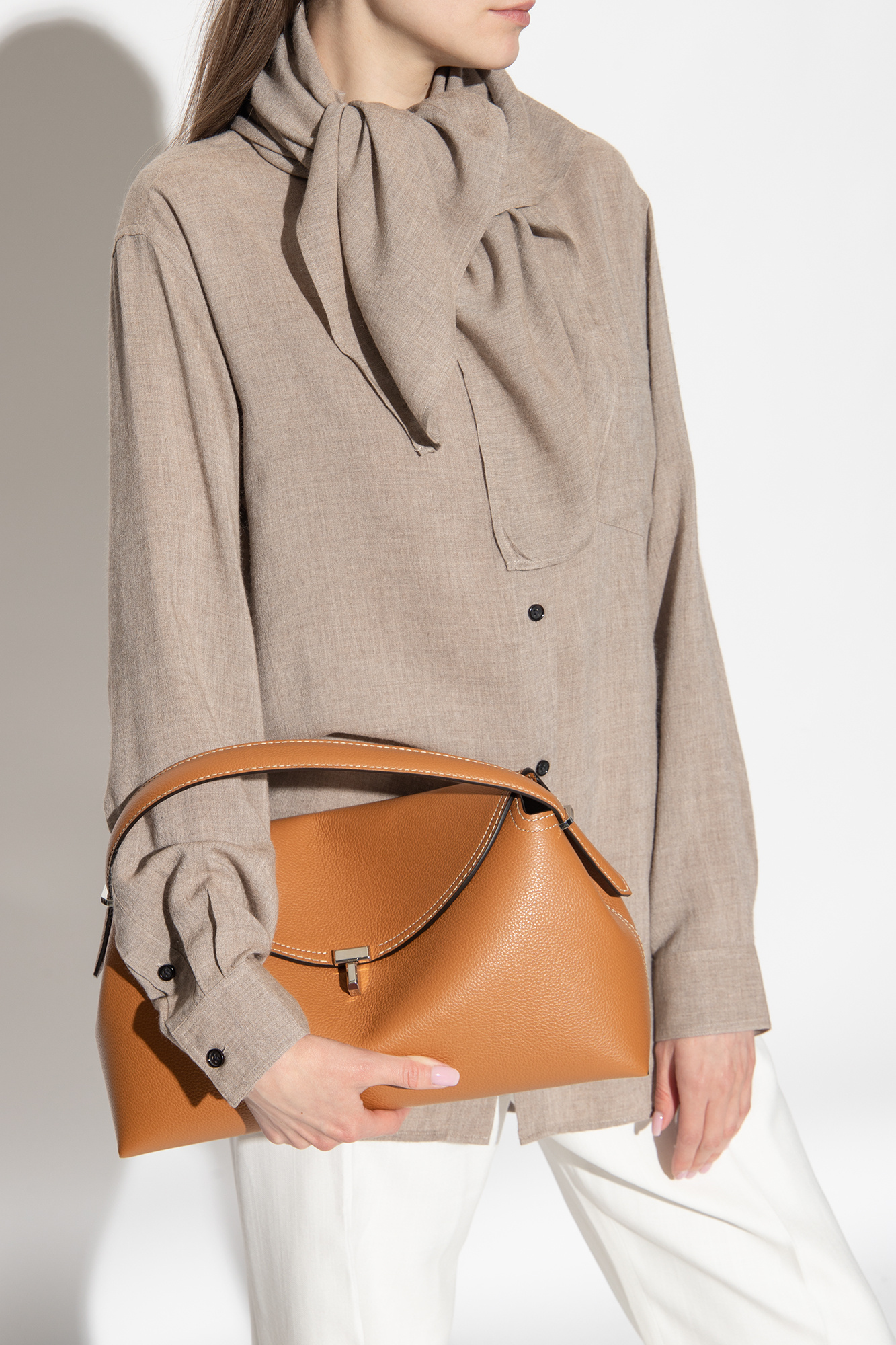 TOTEME Leather shoulder bag