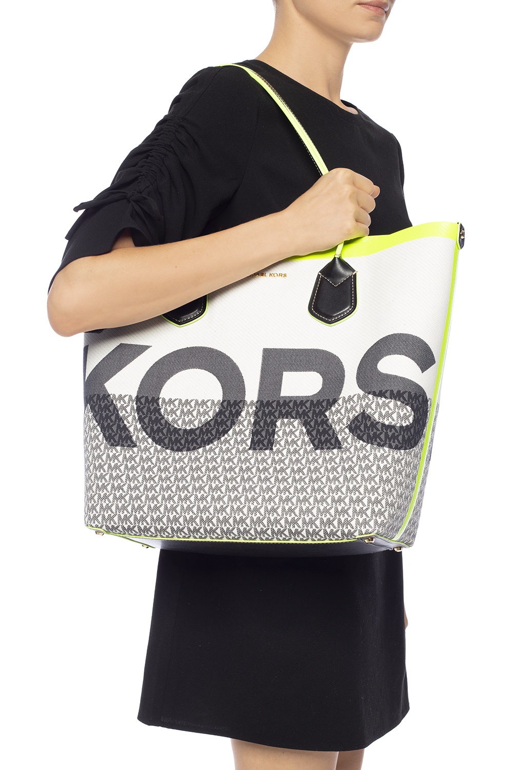 Michael Michael Kors Women`s Carolina Large Graphic Logo Jacquard Travel  Pouch (One Size, Neon Yellow(32T9G00T3C)) : : Bags, Wallets and  Luggage