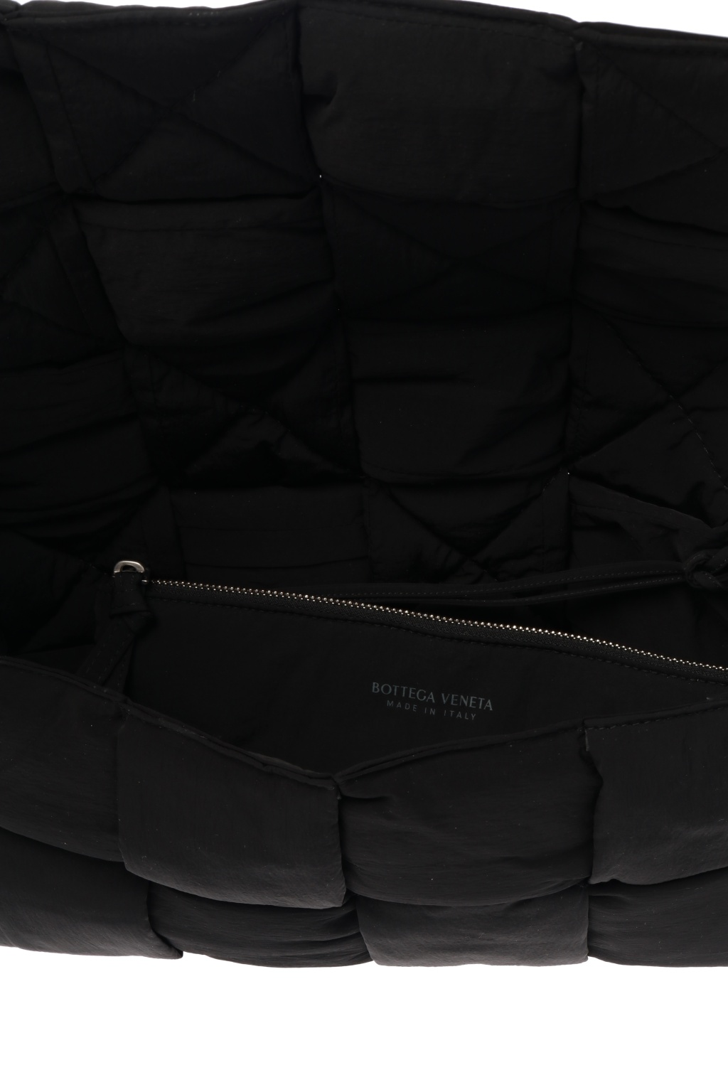 bottega Taschen Veneta ‘Padded Tech Cassette’ shoulder bag