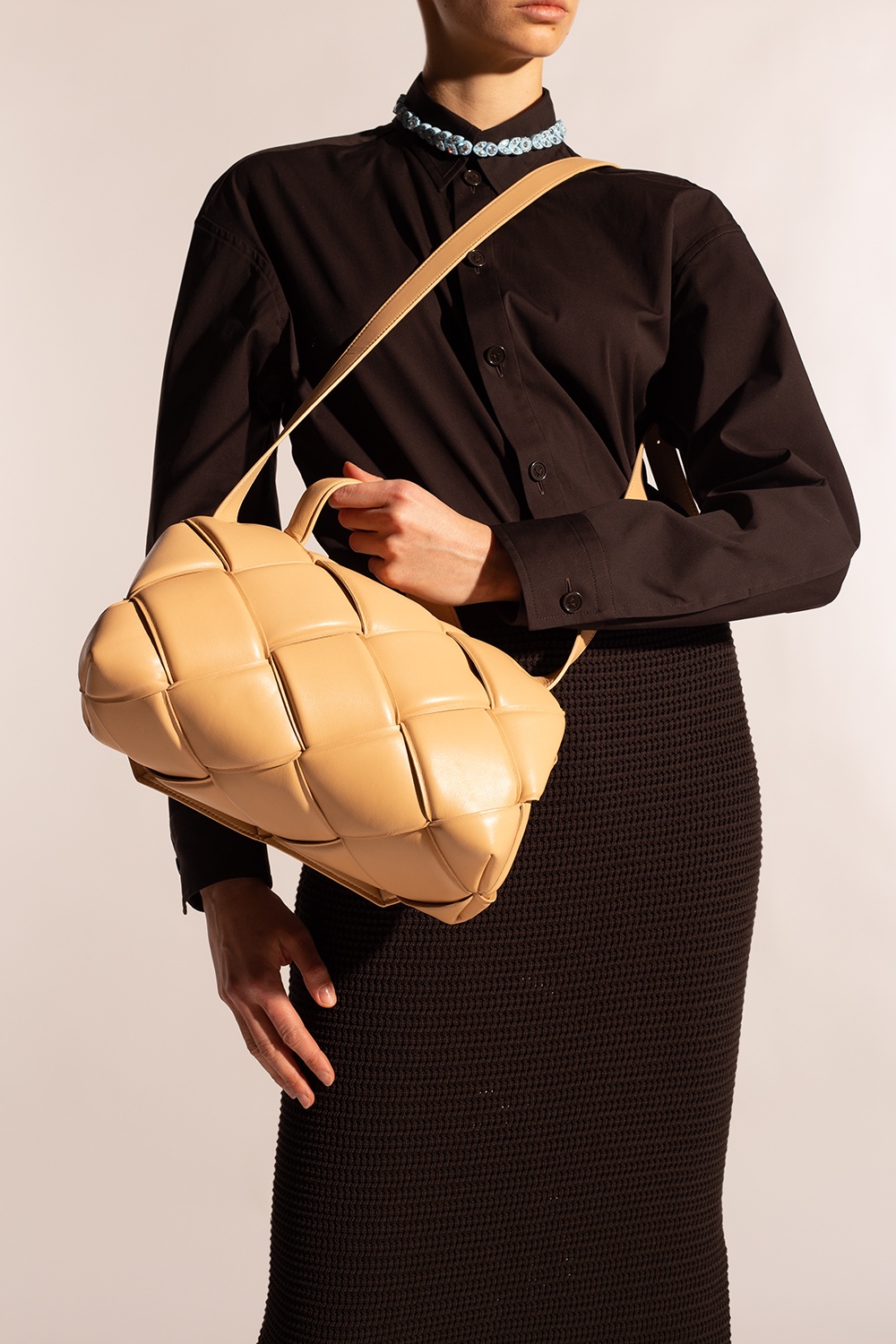 Bottega Veneta Intrecciato Campana Shoulder Bag (SHG-J0rF6L) – LuxeDH