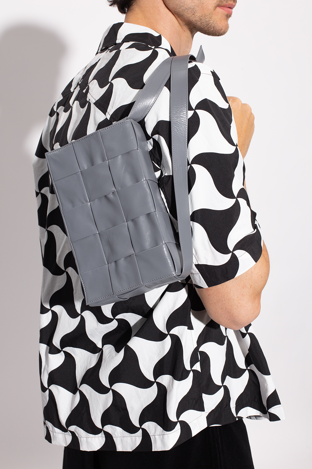 bottega Okulary Veneta ‘Cassette Small’ shoulder bag