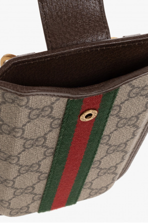 Gucci Henson brought this Gucci x Globe Trotter Shoulder Bag to a recent appearance on