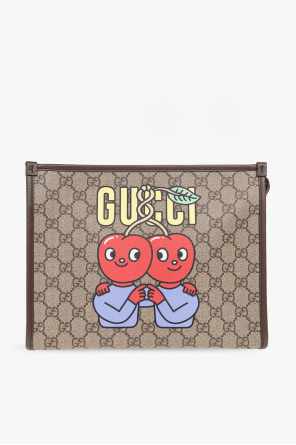 gucci ss18 gets graphic