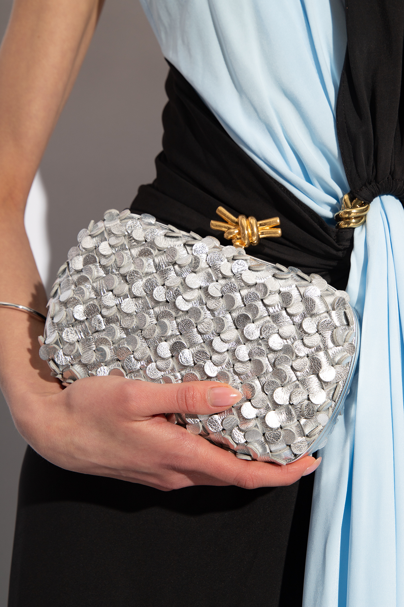 bottega hooded Veneta ‘Knot’ handbag