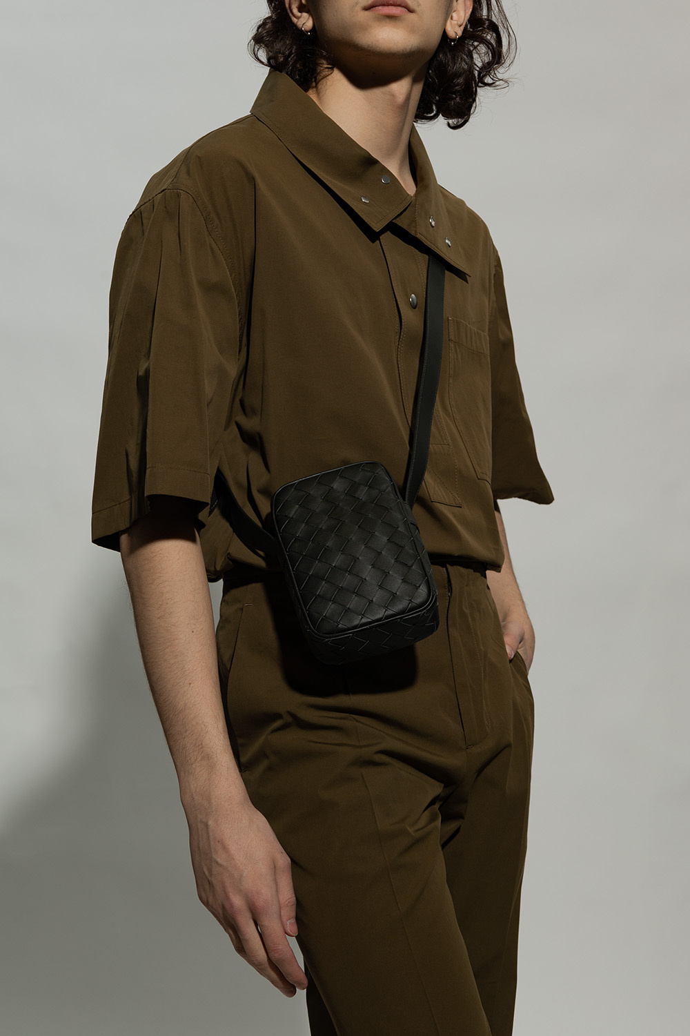 bottega Shoulder Veneta Strapped phone holder