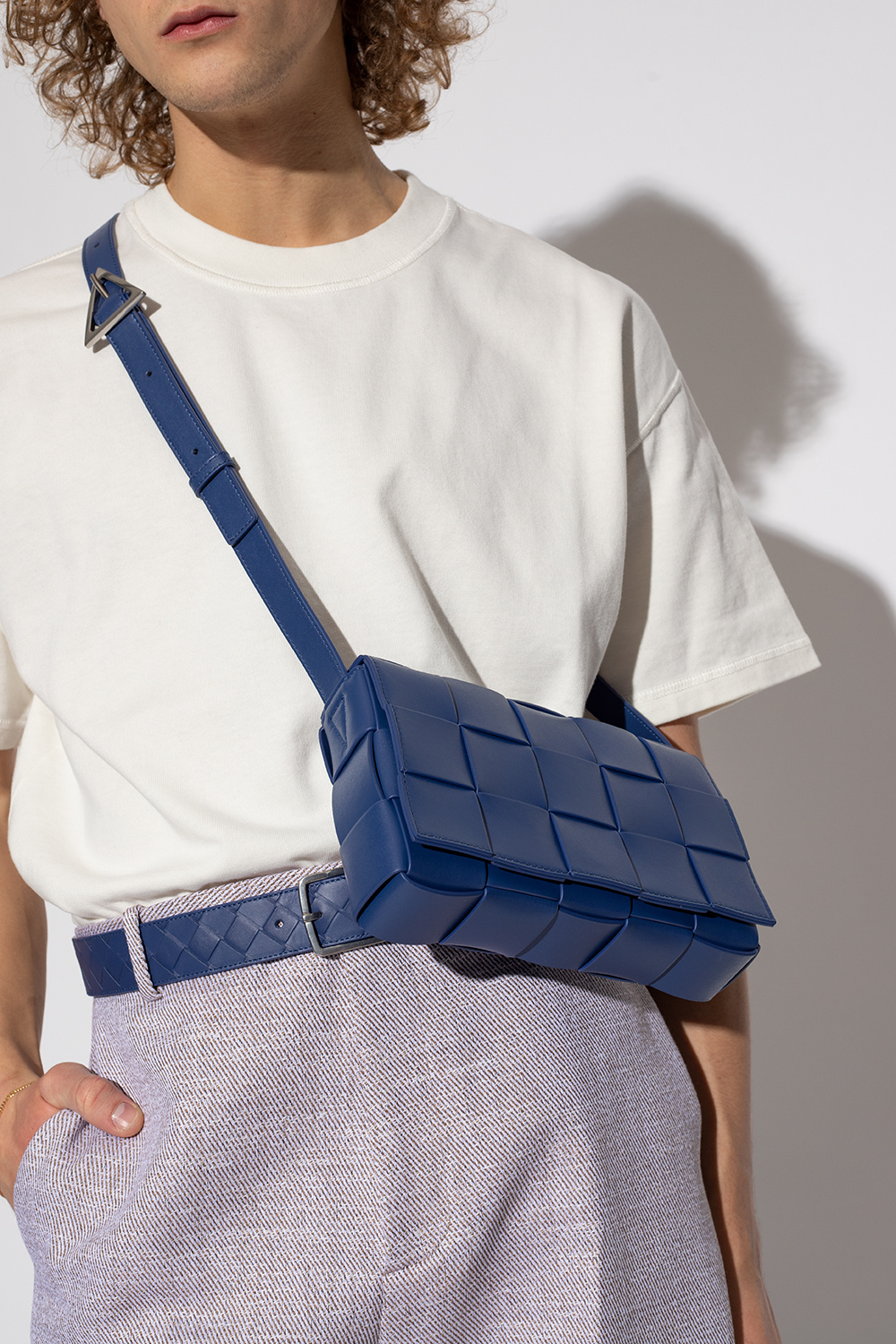 bottega basket Veneta ‘Cassette Medium’ shoulder bag