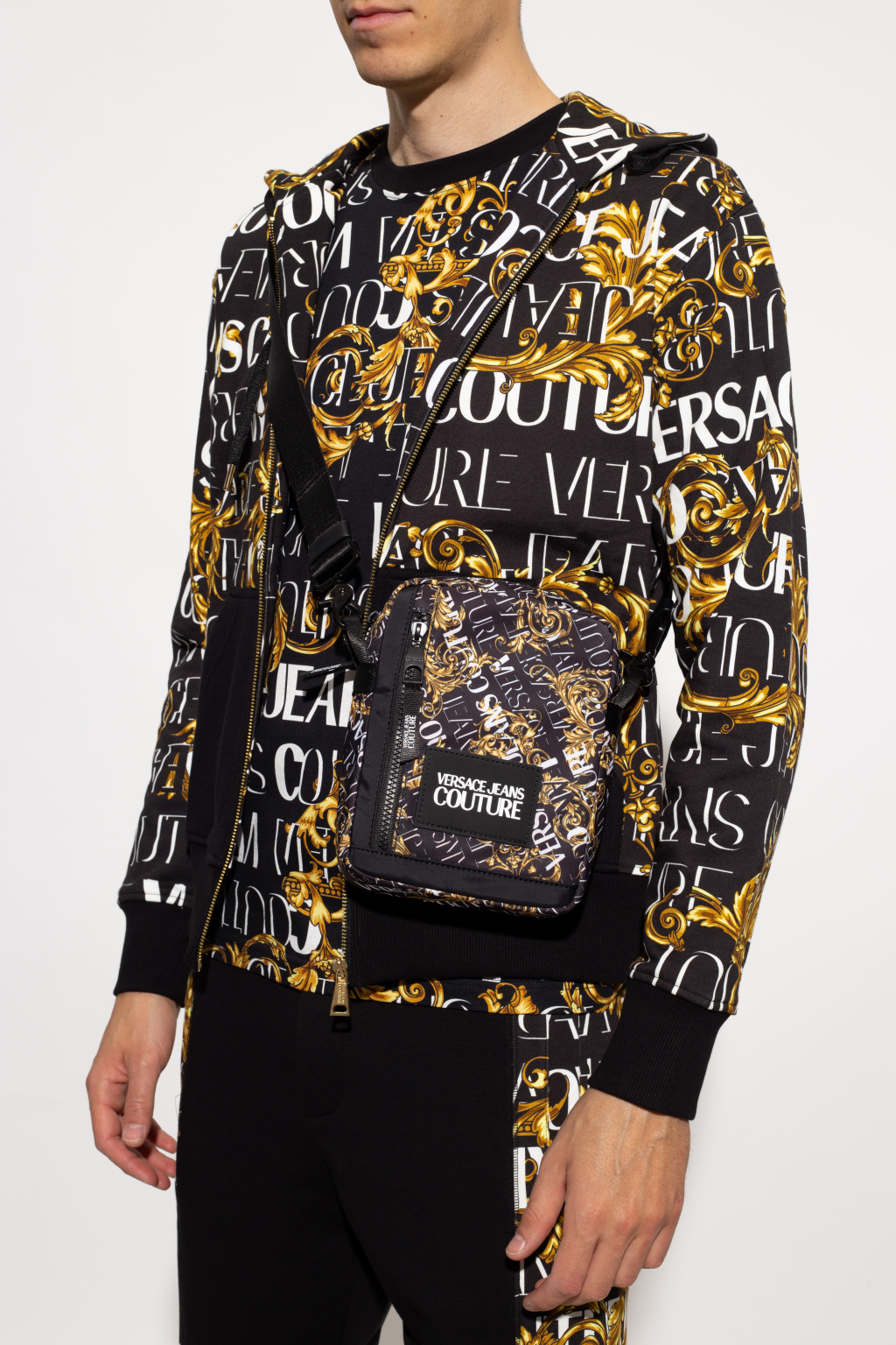 Versace Tee jeans Couture Shoulder bag