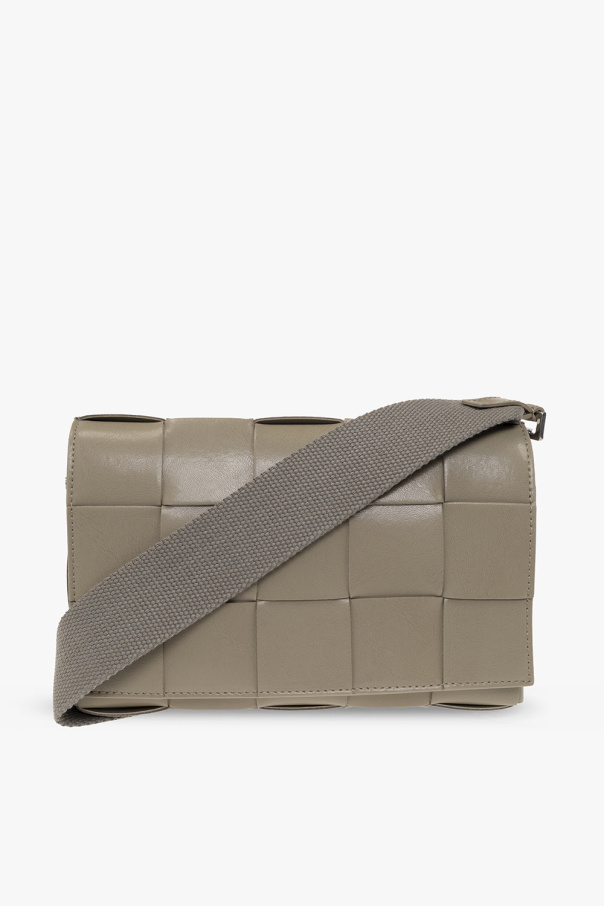 bottega outfit Veneta ‘Cassette Medium’ shoulder bag