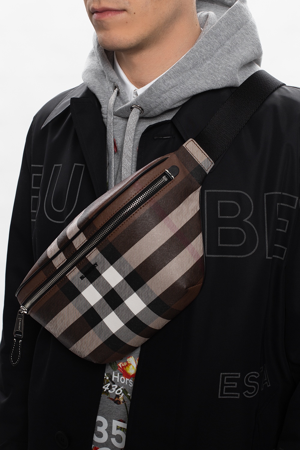 Burberry Burberry Burberry x ECONYL® Jacke mit Logo-Tape Schwarz