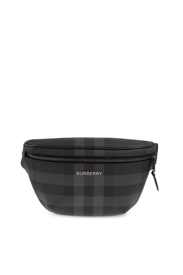 Dog waist bag od Burberry