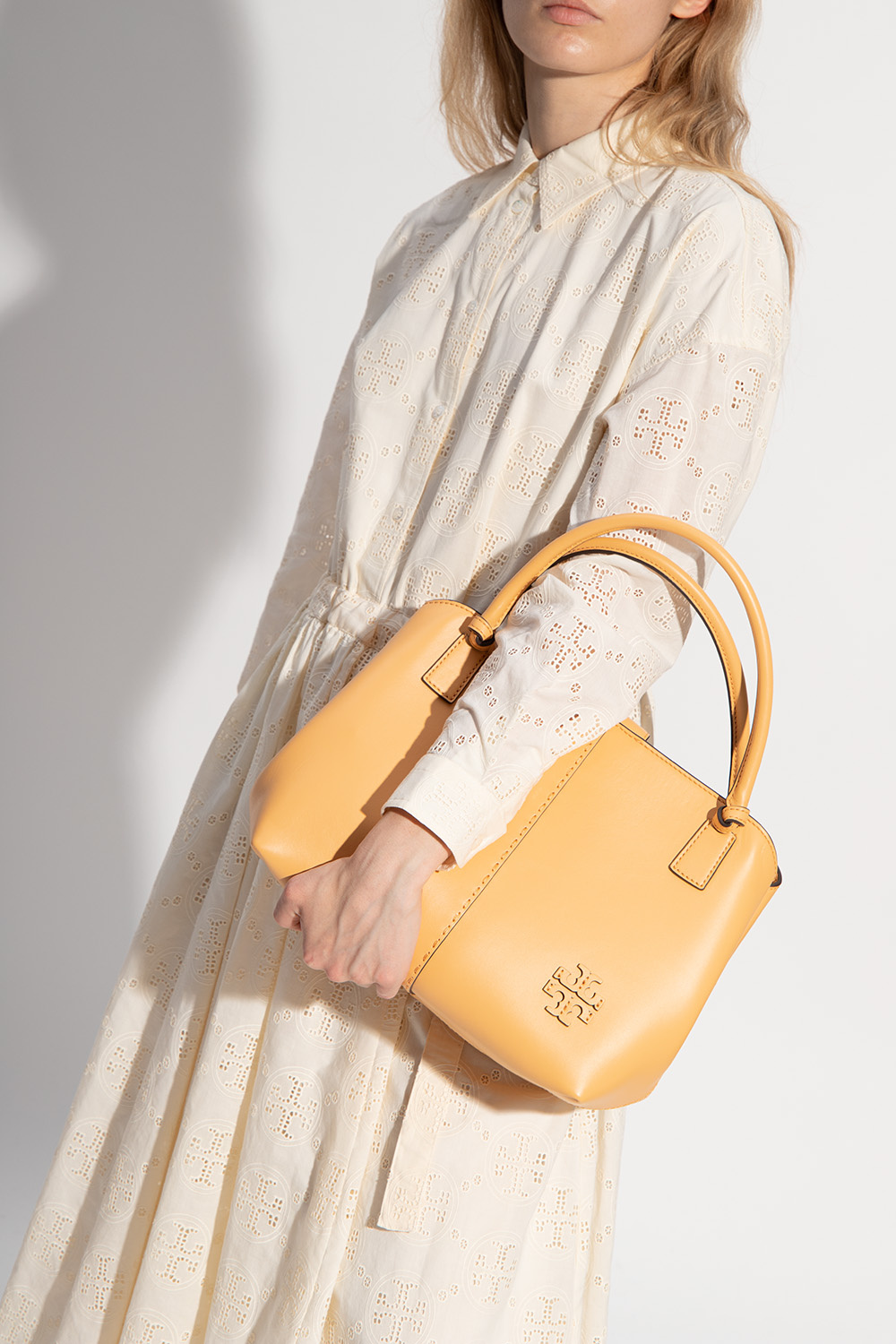 Women's Bags | IetpShops | Kit Bolsa Feminina Branca Media Tote Lor | Tory  Burch 'McGraw' shoulder bag