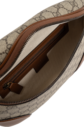 Gucci Riñonera "GG Emblem Medium"