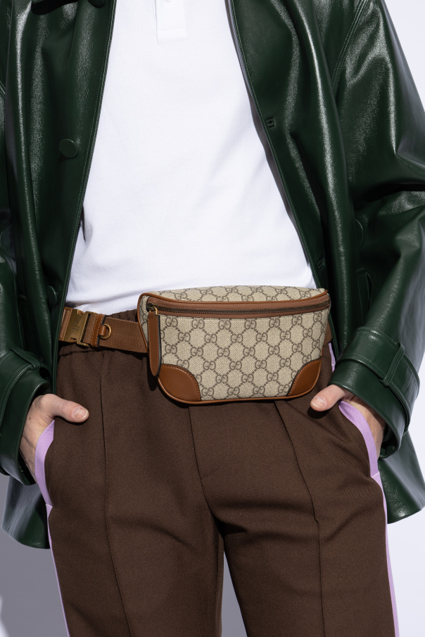 Gucci Bauchtasche GG Emblem Small