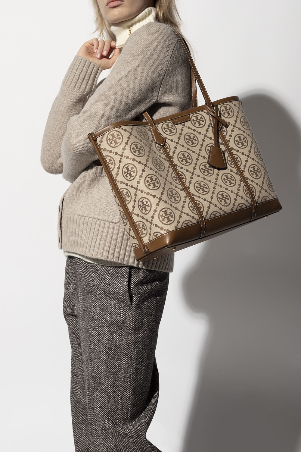 womens accessories travel and luggage travel bags - 'Perry Monogram'  shopper bag anya Tory Burch - IetpShops Austria