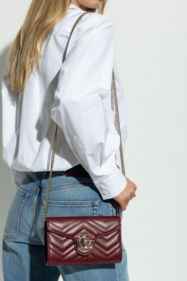 Gucci Cartera en cadena "GG Marmont"