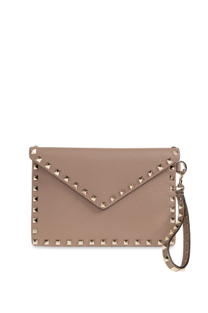 Cartera de mano de cuero con tachuelas