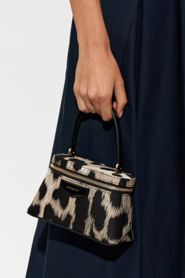 Givenchy ‘Antigona’ bag