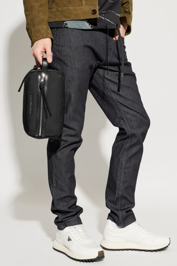 Emporio Armani Kosmetiktasche mit Monogramm