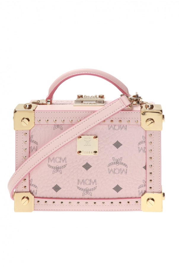 Logo shoulder bag. MCM бренд. Сумки корейского бренда МСМ. MCM Cross Shoulder Pink Bag. MCM сумка коллекция с мультяшкой.