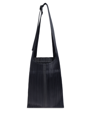 Pleated shoulder bag