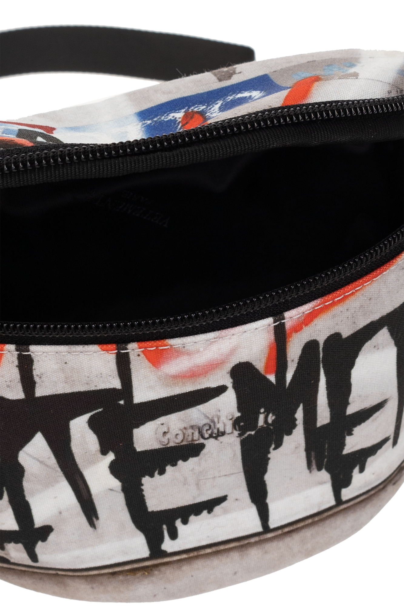 VETEMENTS ‘Graffiti’ belt quilted bag