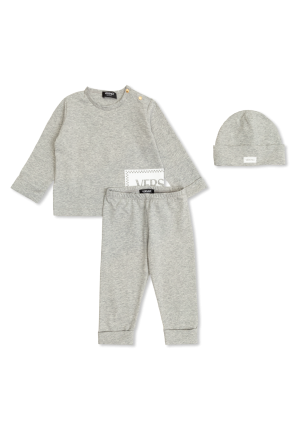 Set: top, pants, and hat