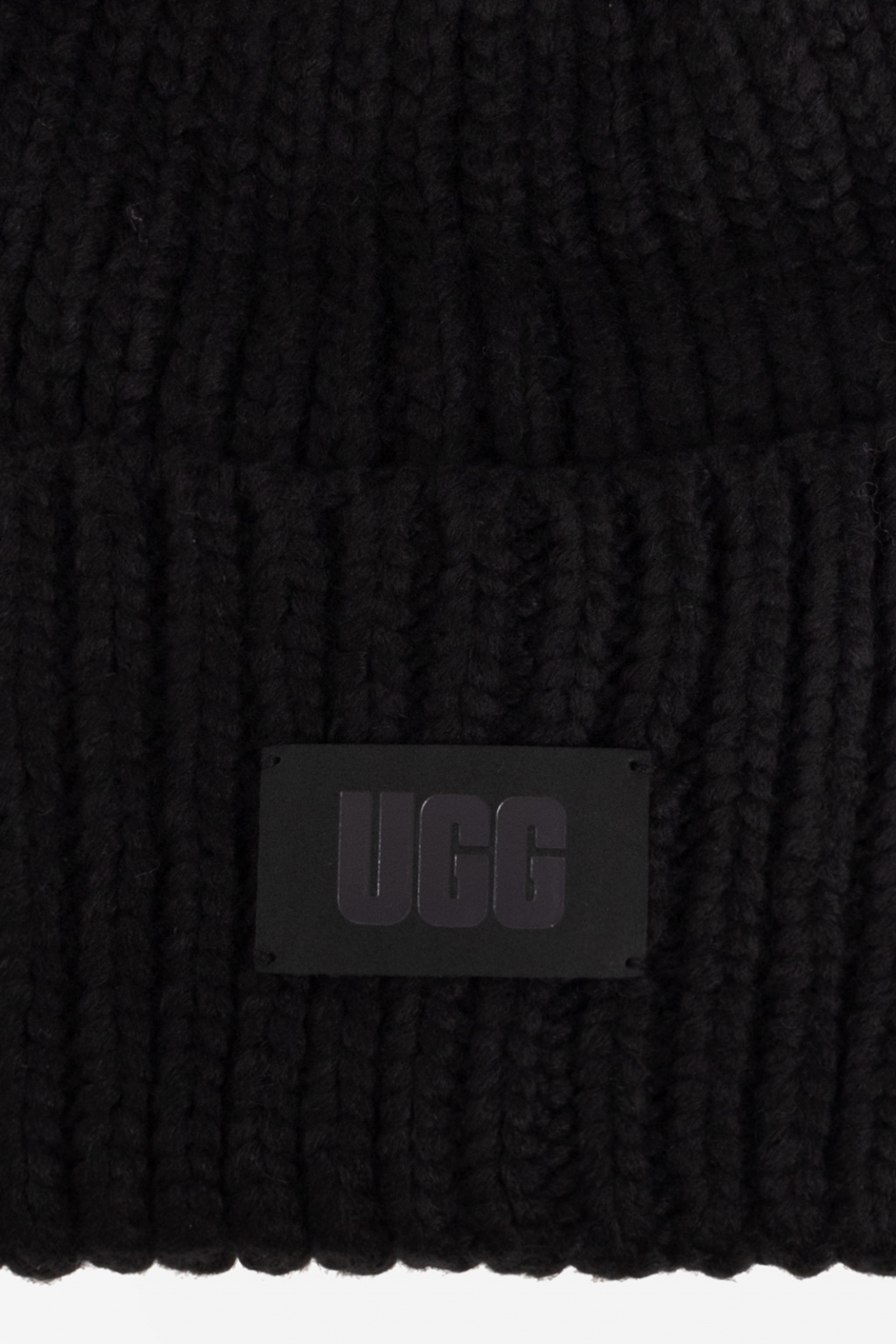 UGG Beanie & scarf set